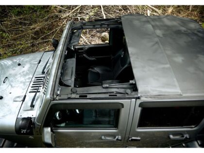 Rampage Products 990135 TrailView Tonneau Top for 2007-2018 Jeep Wrangler JK Unlimited 4-Door, Black Diamond